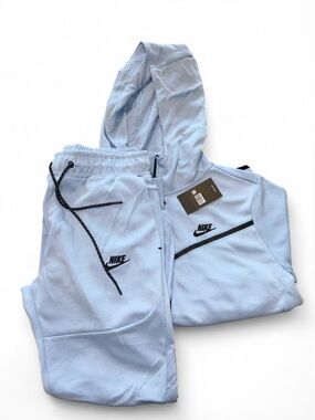 Nike Men’s Light Blue Hoodie & Sweatpants Set